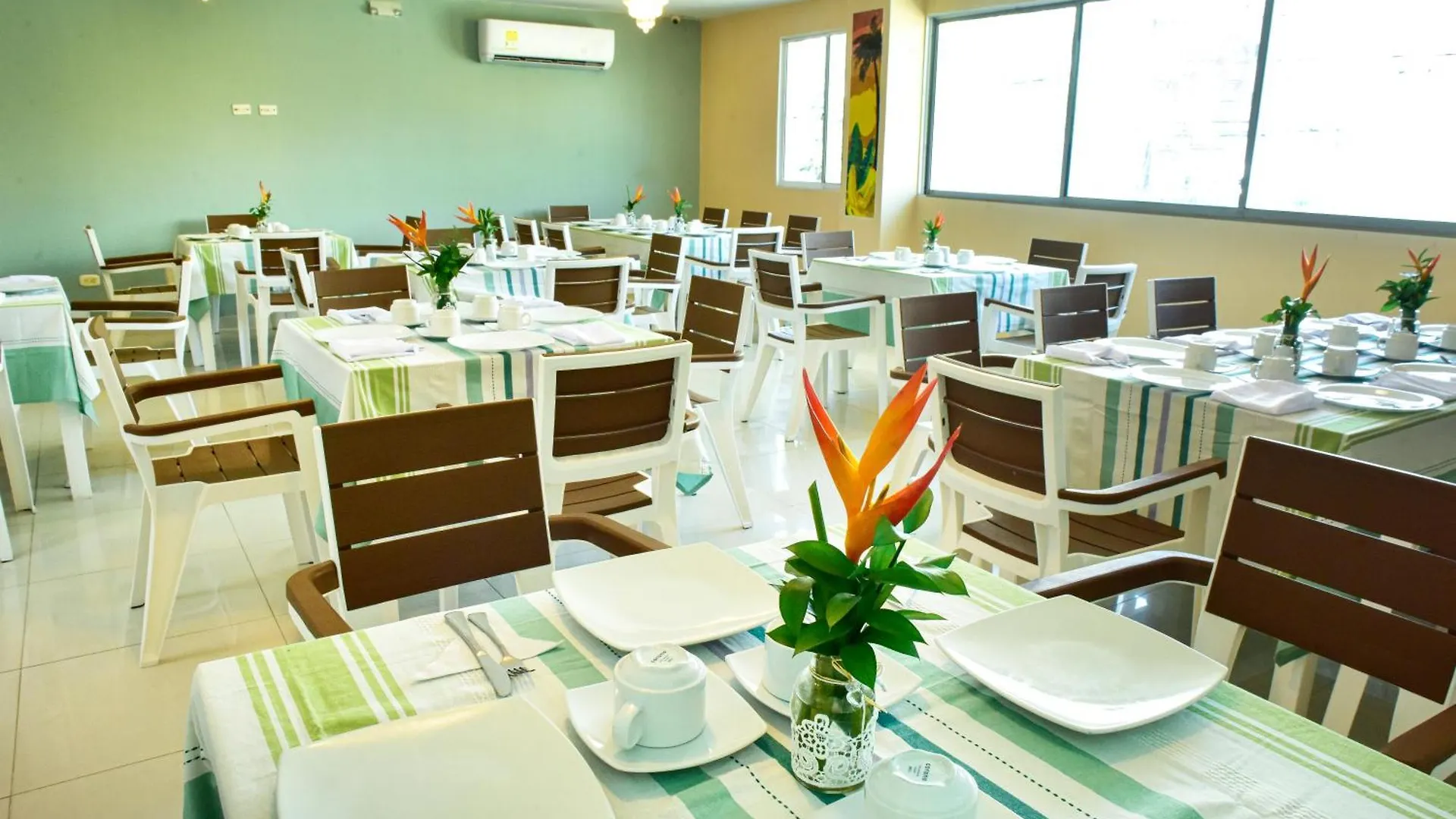 Hotel Aquarella Del Mar Santa Marta